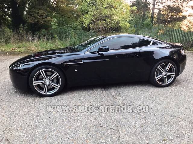 Rental Aston Martin Vantage 4.7 436 CV in Vienna International Airport