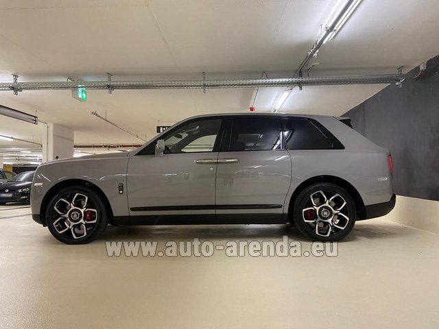 Rental Rolls-Royce Cullinan Grey in Linz