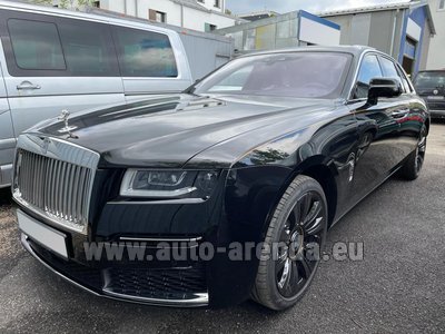 Rolls-Royce GHOST Long car for transfers from airports and cities in Germany and Europe.