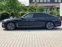 BMW M760Li xDrive V12 для трансферов из аэропортов и городов в Австрии и Европе.